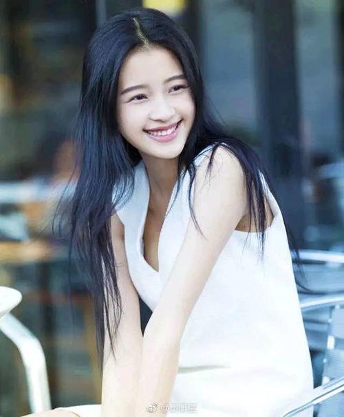 吃瓜娱乐李沁是谁